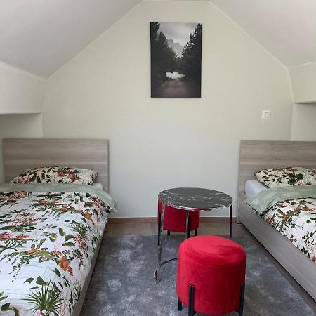 Un Sommeil Paisible Saint-Gilles Экстерьер фото