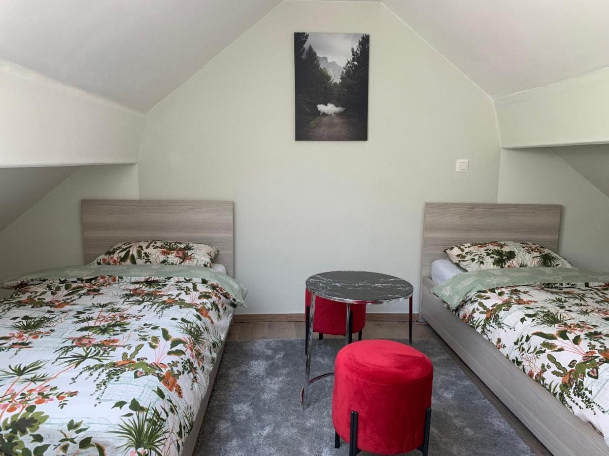 Un Sommeil Paisible Saint-Gilles Экстерьер фото